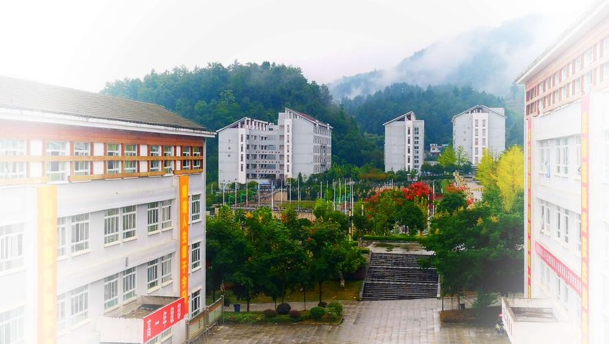 贵州省湄潭县求是高级中学校园风光