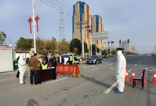 河南再现疫情,农村开始"封村封路"被质疑反应过大,你