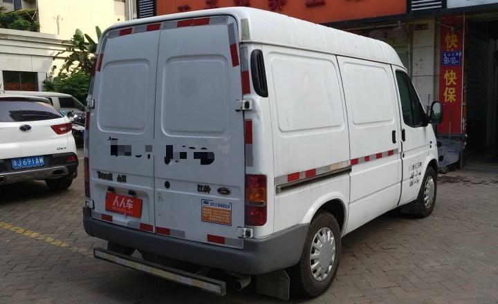 福特-经典全顺 2013款 2.8t柴油厢式运输车短轴中顶jx493zlq4