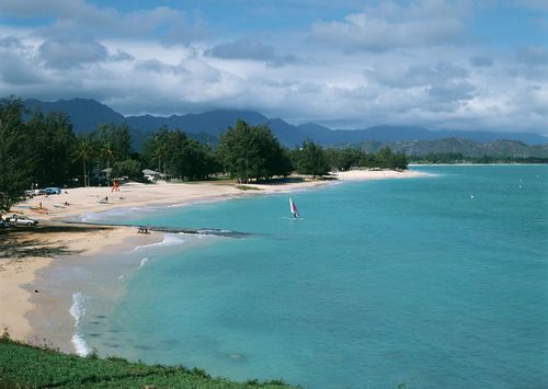 概述 英语  (: hawaii,是美国唯一以3个元音结尾的州)在1959年8月21日