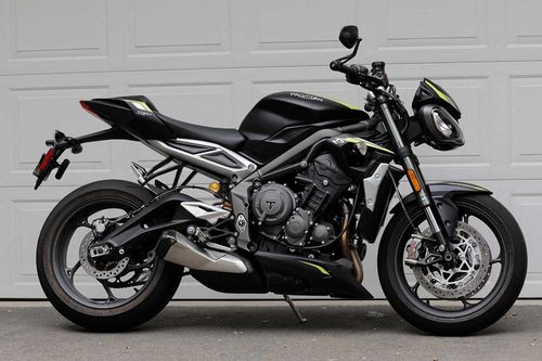 moto2赛车技术加身凯旋streettriplers新车实拍
