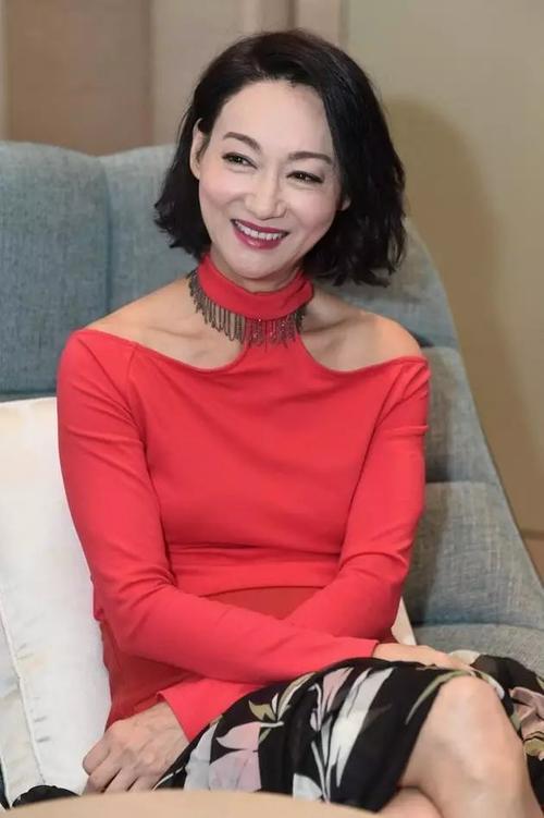 惠英红:即使要饭的时候 我也是大姐头