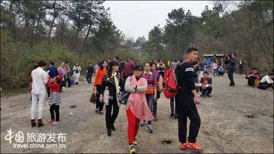 安徽浮山"三八"节活动首日迎客1.15万 女性占7成