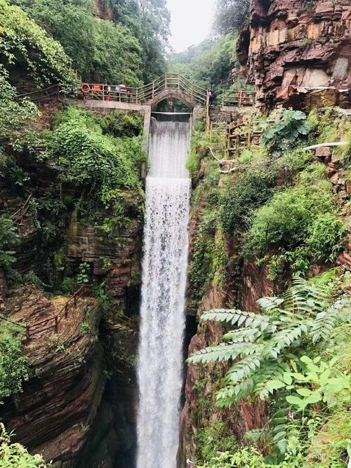 新乡万仙山郭亮村景区_旅游_避暑_景点_河南旅游_出行_传统景点攻略