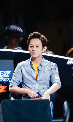 主持人圆场哪家强,湖南卫视何炅理当为王 ,何老师圆过