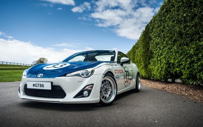 丰田gt86跑车正面图 iphone 壁纸