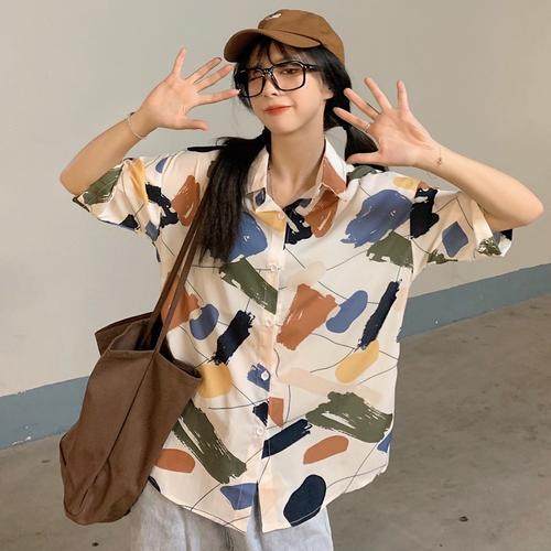 【实价实拍】%聚酯纤维夏季港风新款涂鸦薄款短袖衬衫女 - 17网