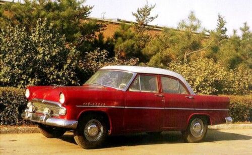主席参观东风ca71 长春第一汽车制造厂1958年5月生产的第一代轿车
