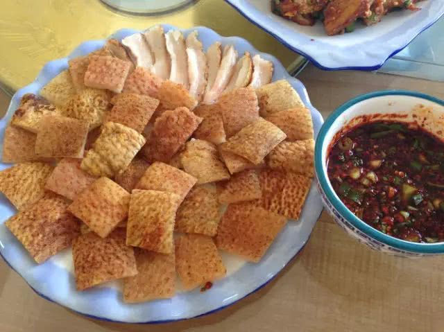 云南猎奇美食:去云南旅游,美景不可错过,猎奇美食更不