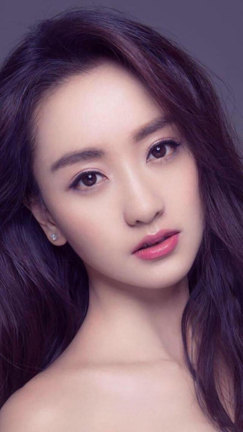 5位姓杨的女明星,杨幂上榜,她在"大宅门"中饰演卖苹果的女孩