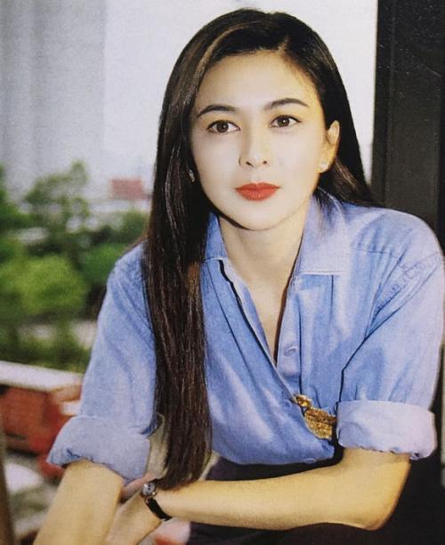 最美港姐关之琳从众星捧月到臭名昭著高尔夫球事件成一生黑点