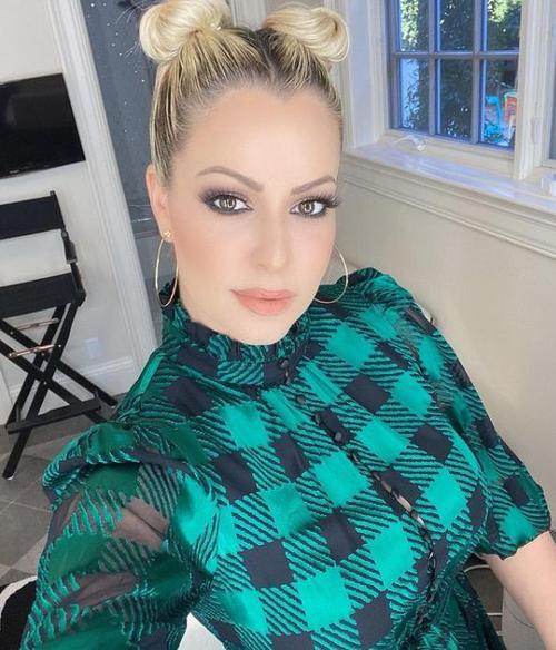 wwe摔角明星米兹漂亮的妻子玛丽斯,当上妈妈还是那么美