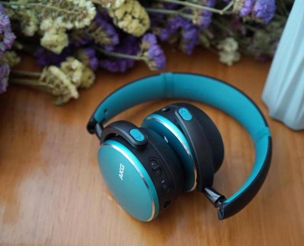 给夏季运动增加一道风景线akgy500无线蓝牙耳机测评