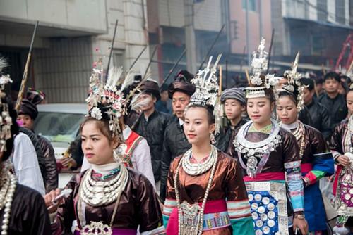 多彩贵州网 黔东南州 从江县  赶略是黔东南州从江县贯洞镇龙图当地