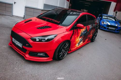 从死板到运动,这辆死亡之翼福特福克斯外观改装,简直是换了一辆新车!