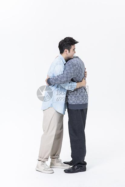 敬老父子拥抱