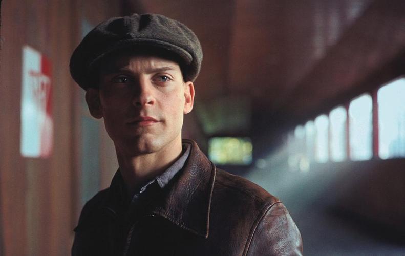  p>托比·马奎尔(tobey maguire),1975年6月27日出生于美国加利福尼亚