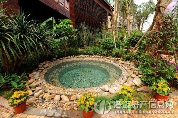 后海温泉小镇室外温泉泡池