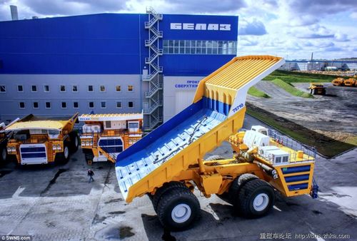 别拉斯的合家欢式商务年会