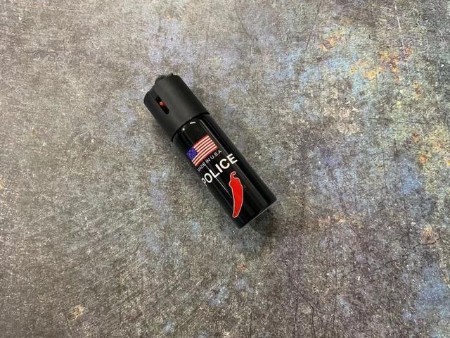 黑鹰x10防身伸缩电棍