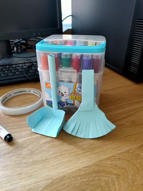 拜格托别村幼儿园"同心战疫,宅家有益"每日不一样,法——"五一劳动节