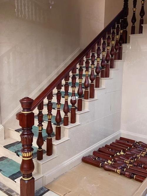 楼梯扶手如何设计_实木_设计_木雕_大嘉汇建材家居城自由行热门攻略