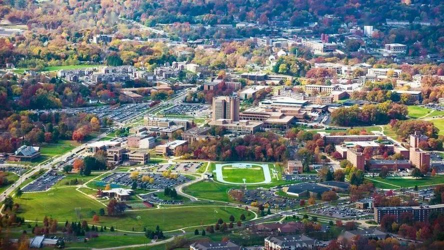 肯特州立大学(kent state university)于1910年建校,一所位于美国的