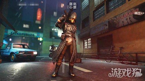 衣服上细节满满,兜帽大衣穿起来有种刺客信条的既视感,非常的帅气