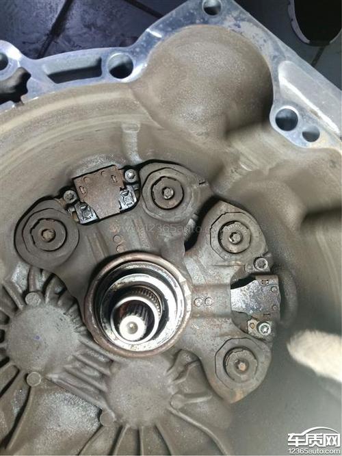 长安福特福克斯变速箱倒挡失灵厂家拒绝保修