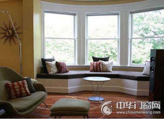 浅色飘窗装修效果图