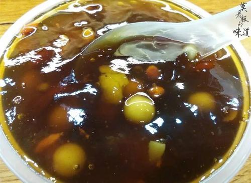 山粉糊山粉糊是台州传统小吃,是元宵节期间普遍食用的美食