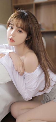 今日份壁纸#美女# - 华为mate20系列应用资源 花粉