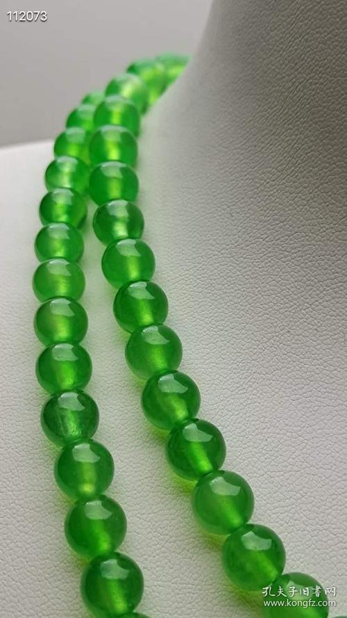 龙石种帝王绿翡翠佛珠,水头超好,珠径9超级完美