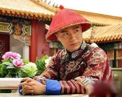 展开全部 康熙和乾隆的贴身太监有梁九功,魏珠,王进保,郭太监,顾问