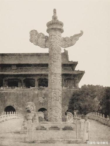 天安门前的华表(正面)
