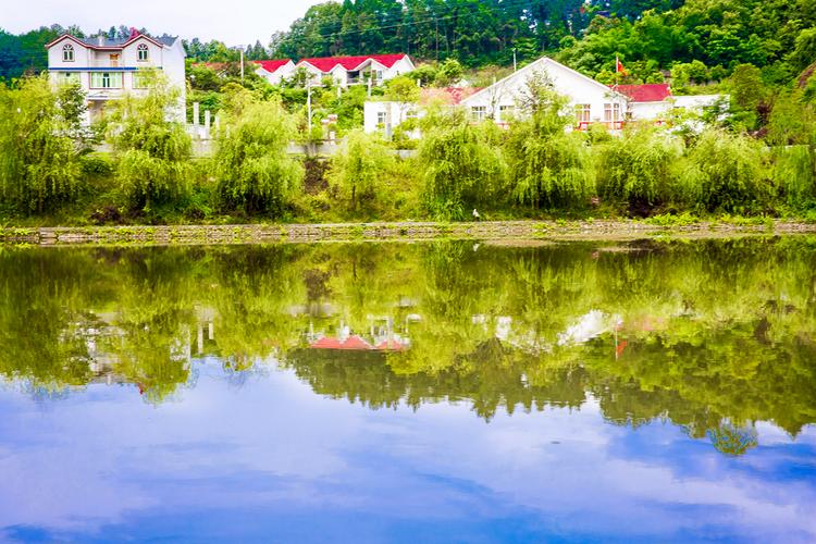 【五 彩 巴 中】美丽的恩阳区柳林镇乡村景色