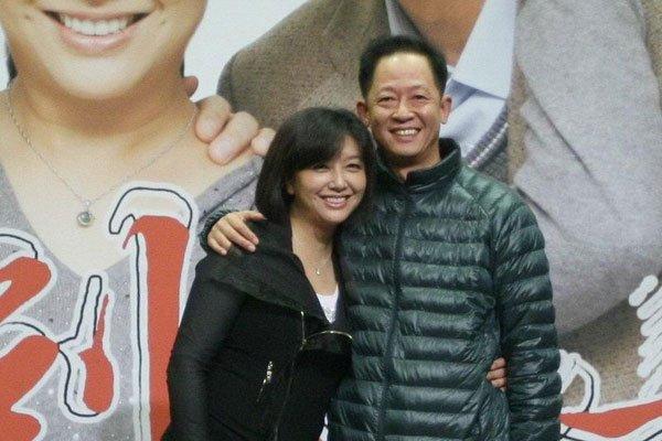 69 首页 69 热门新闻 69 查看内容王志文的妻子是陈坚红,很多人