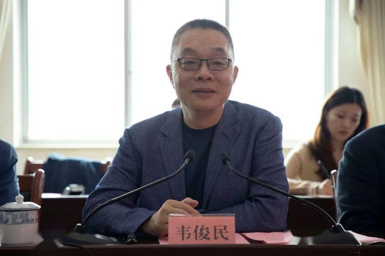 重磅!崇义县人民政府与北大金秋举行合作办学签约仪式