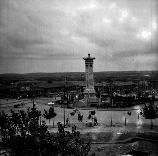 上世纪六十年代初期的跃进塔.