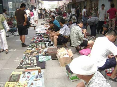 2,厦门白鹭洲古玩市场  3,漳州