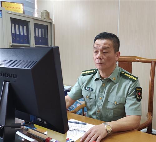 南头镇武装部郑军副部长