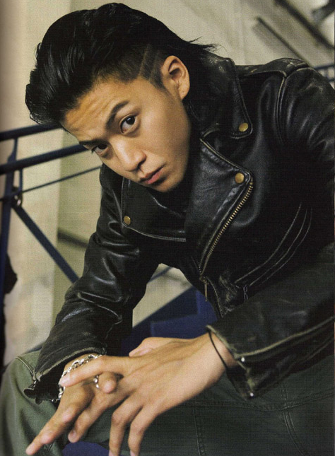 简介:小栗旬帅气撩人合集图片,分享一组小栗旬图片给大家,图中的明星