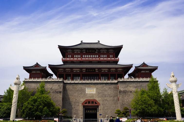 襄阳昭明台,楼内为襄阳博物馆.图源:图虫创意