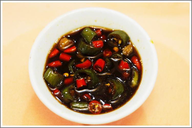 辣椒酱油