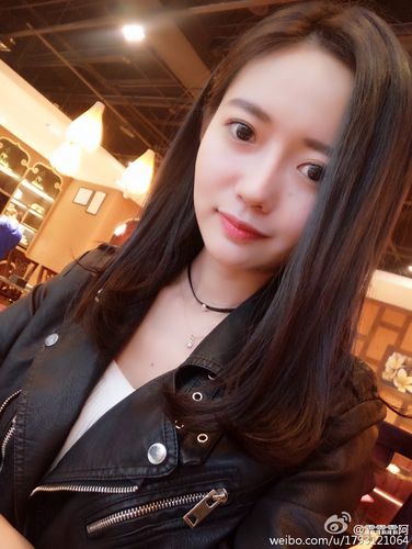 北大美女研究生学霸晒毕业照(组图)容貌与智慧同在(5)