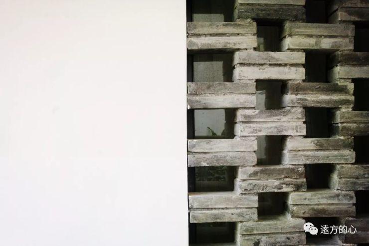 灰白砖墙