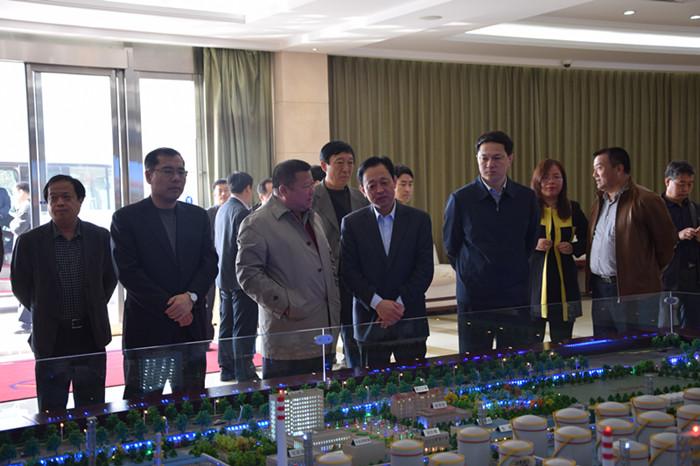 献县党政考察团到鑫海集团考察