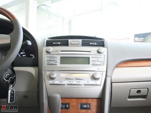 2009款凯美瑞240g 豪华版