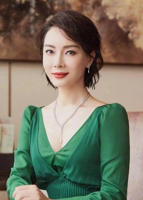 湖北十大美女明星六旗袍女王陈数及其后妈之瓜