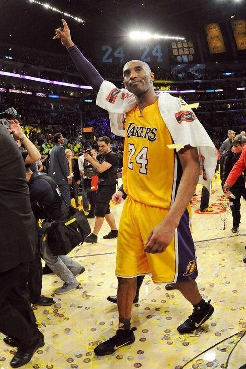 15张照片回顾科比20年职业生涯,哪一张是你眼中的经典